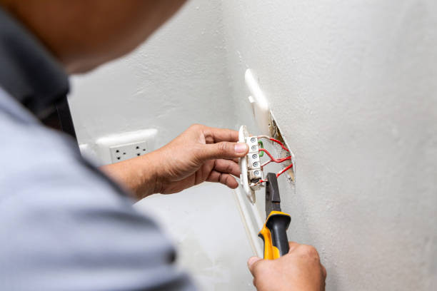 Best Licensed Electrician  in Fort Campbell North, KY